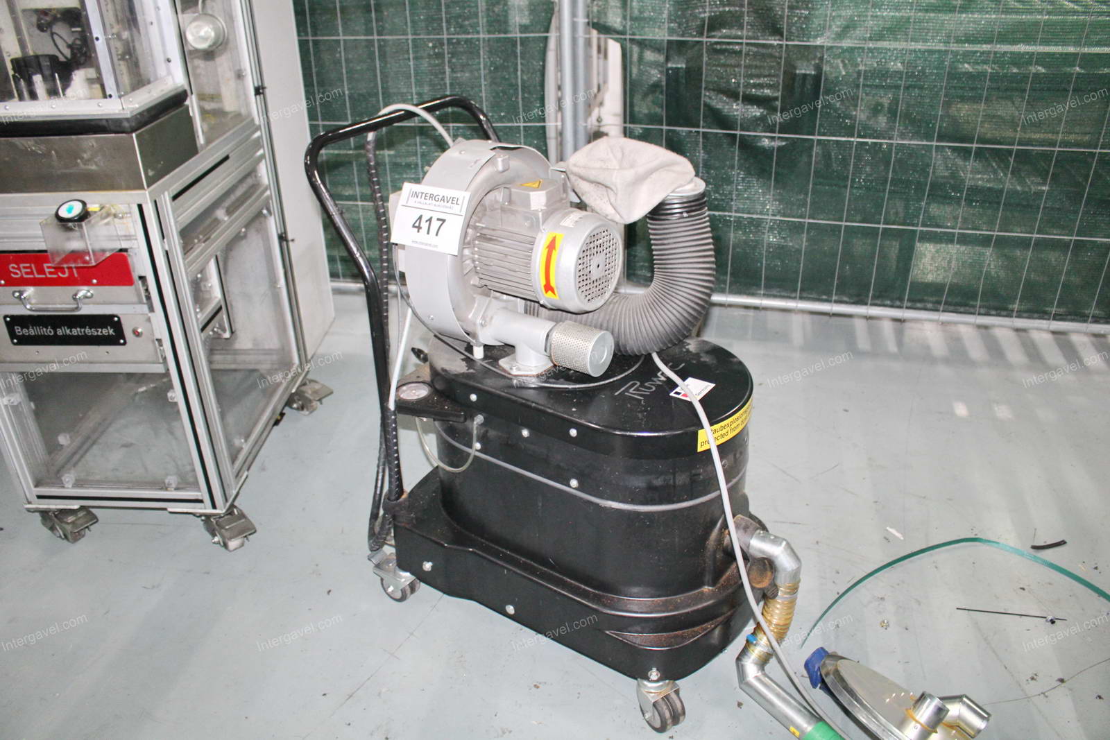 Drót hajlító, lapító és csupaszoló berendezés 15