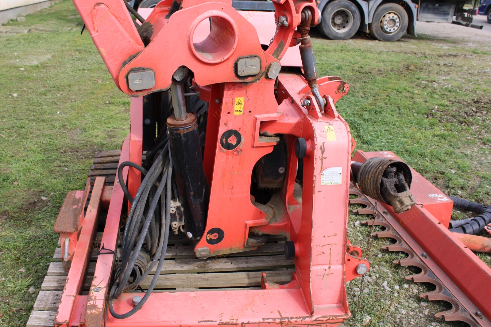 Rézsűkasza - Maschio Gaspardo 11