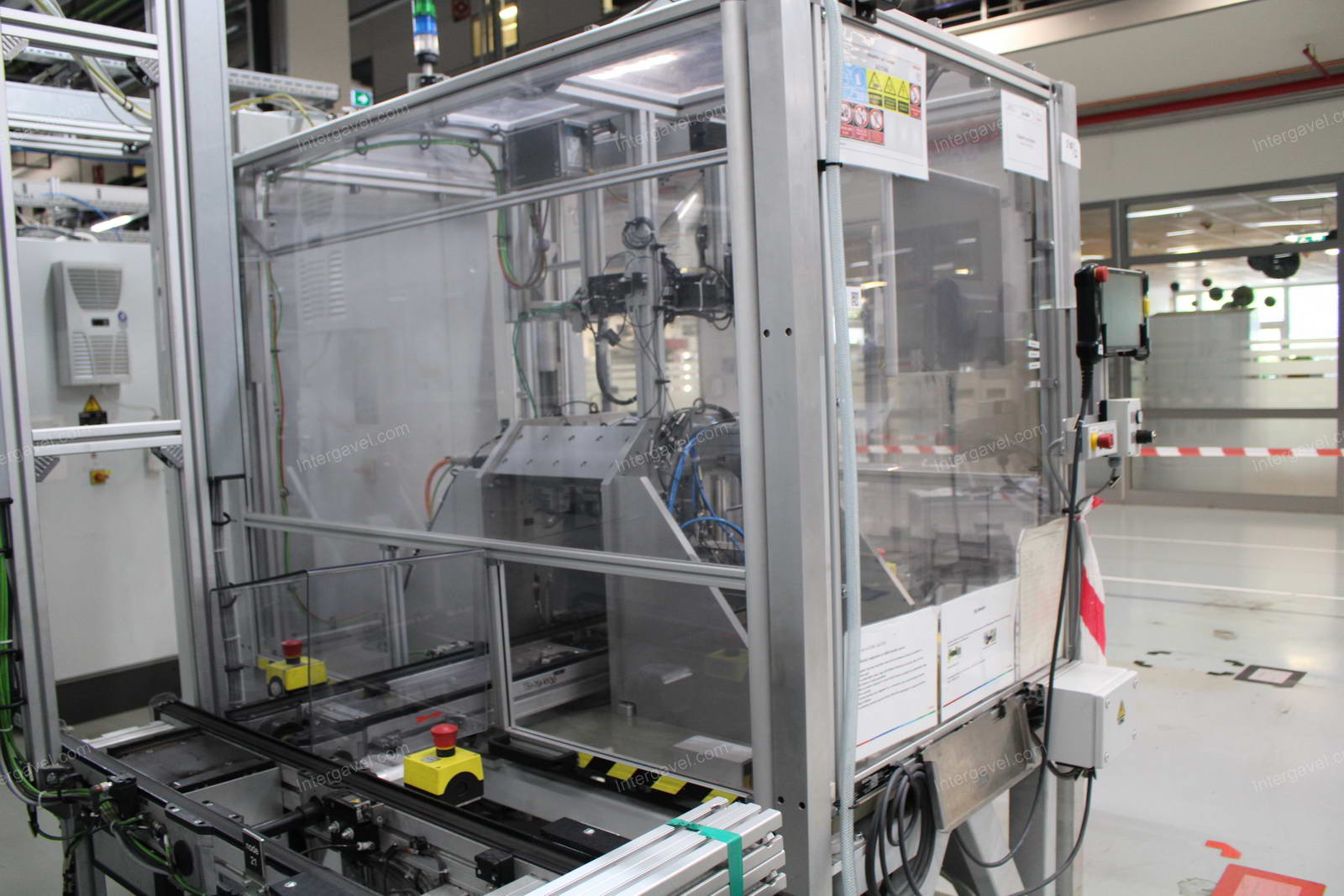 Szerelő munkahely 4