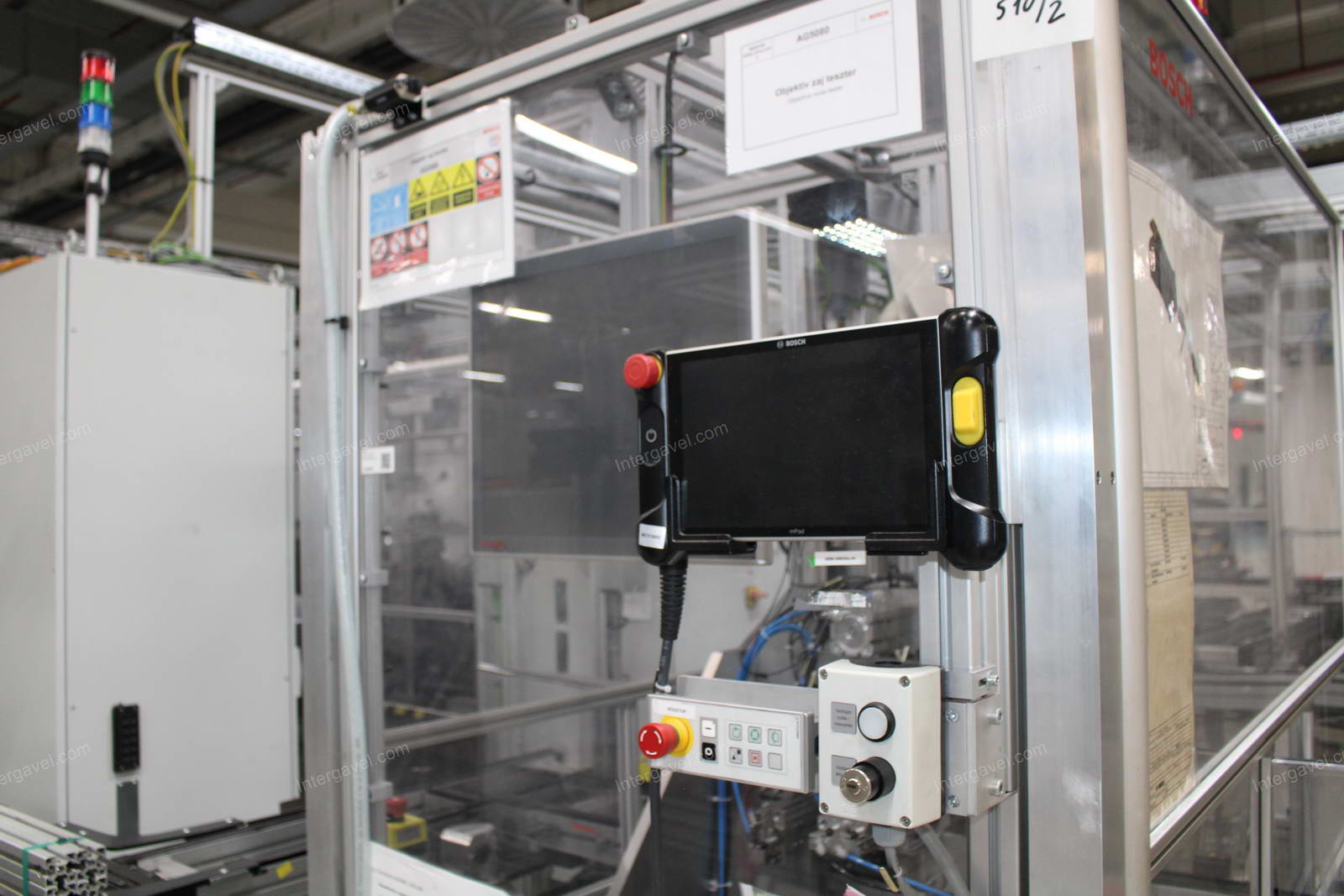 Szerelő munkahely 13