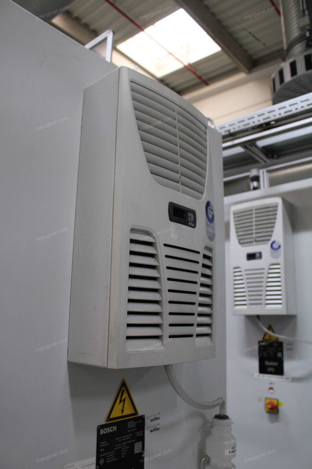 Szerelő munkahely 17