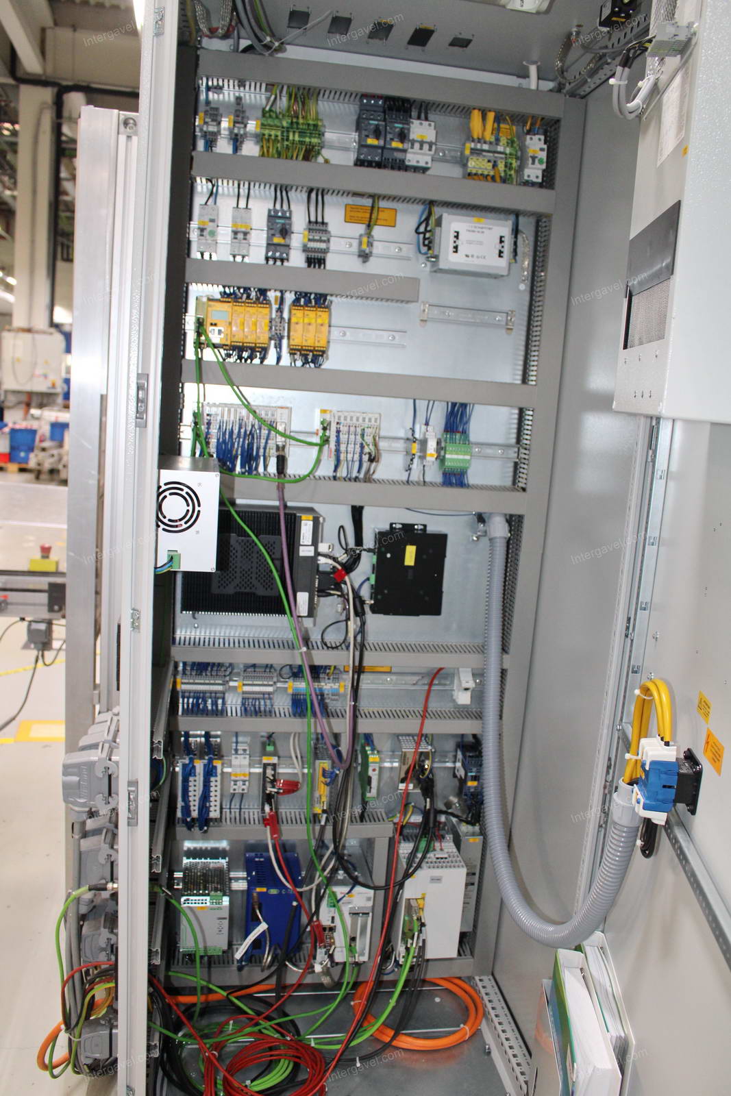 Szerelő munkahely 19