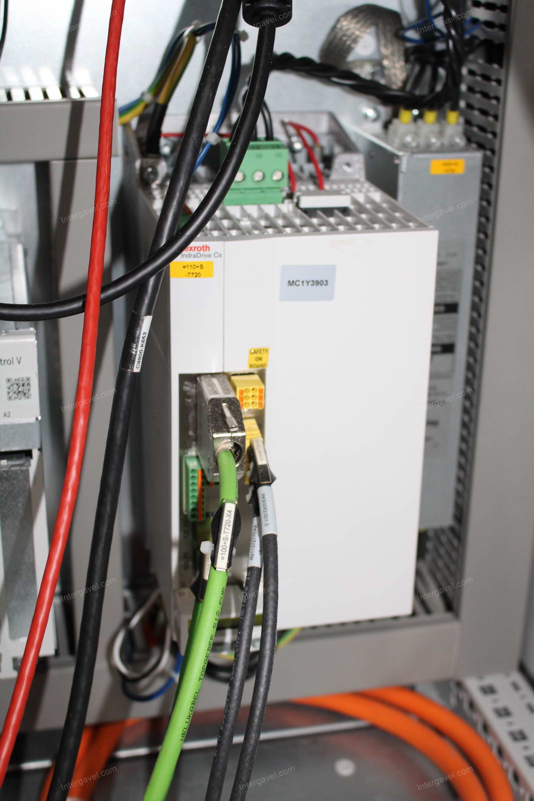 Szerelő munkahely 22