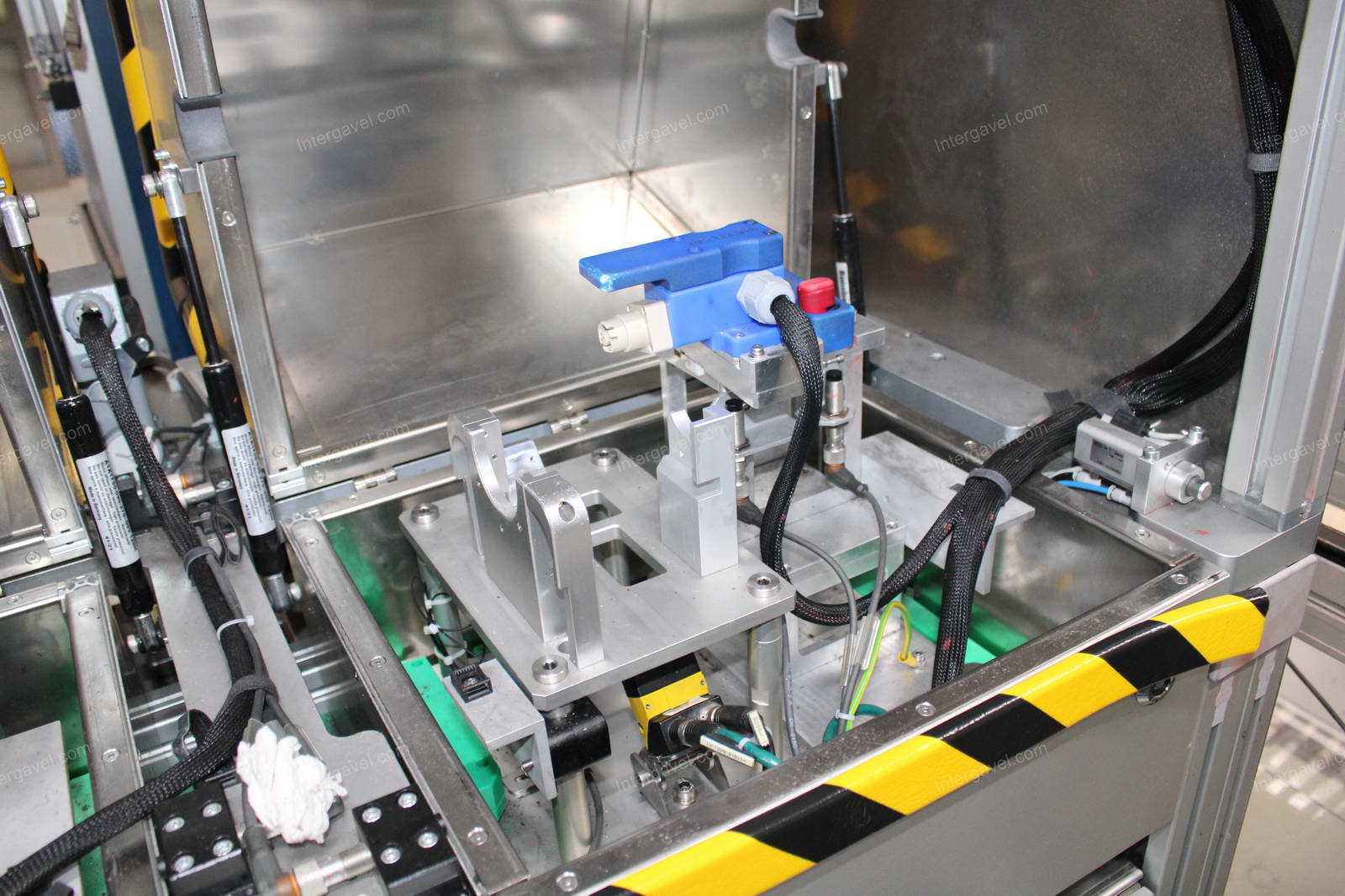 Szerelő munkahely 4