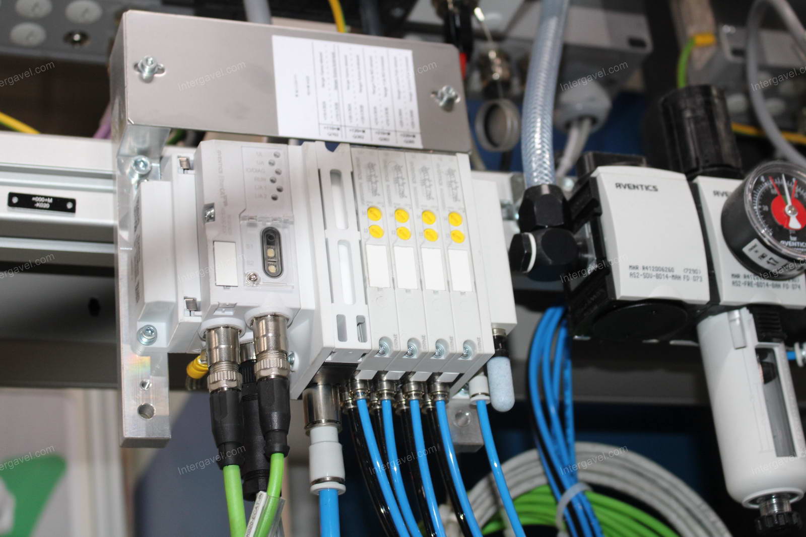 Szerelő munkahely 6