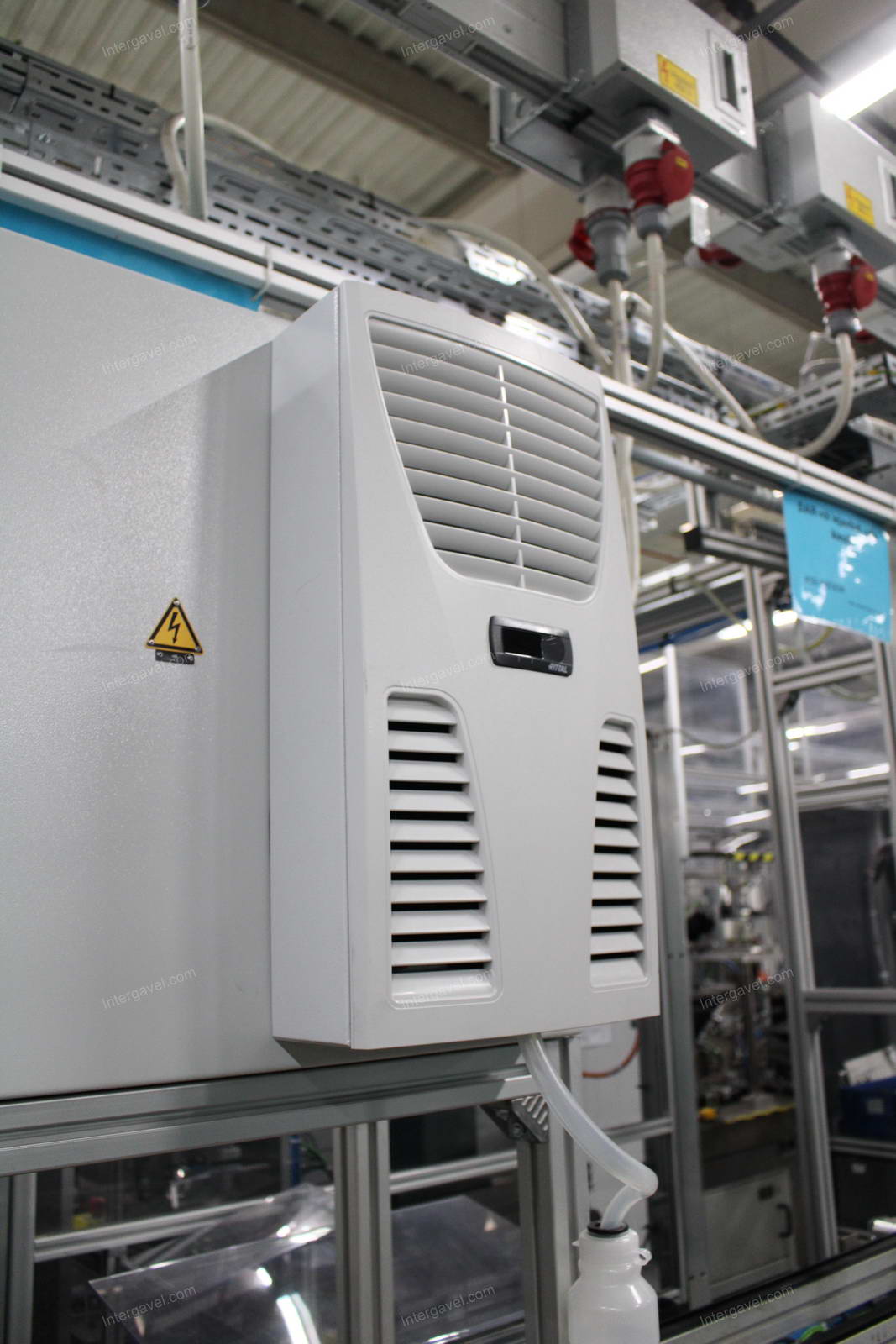 Szerelő munkahely 18