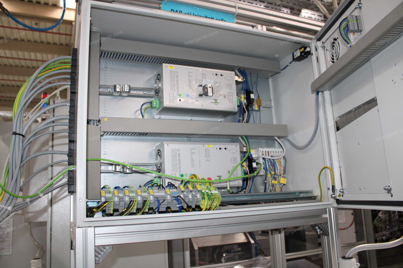 Szerelő munkahely 19