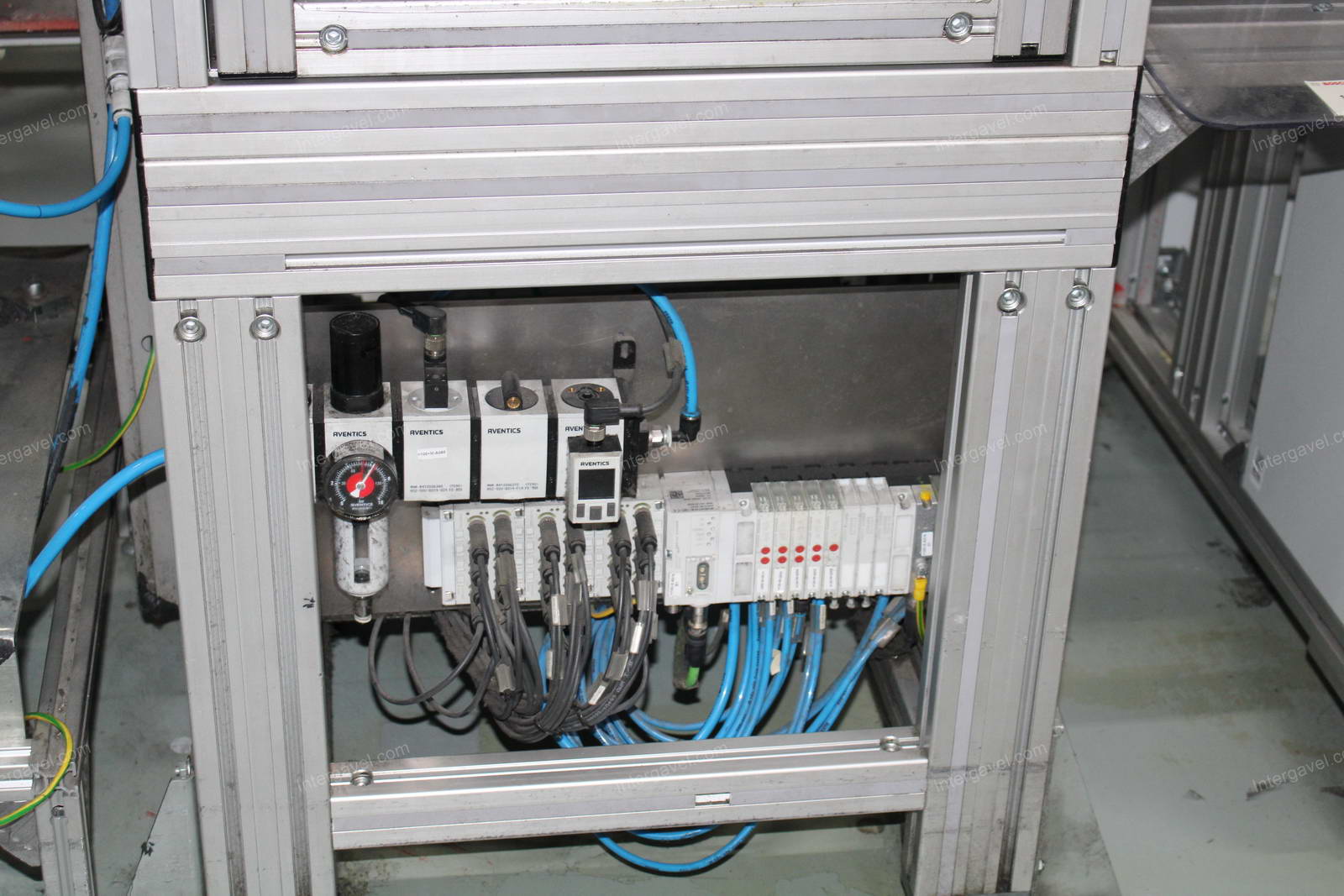 Szerelő munkahely 6