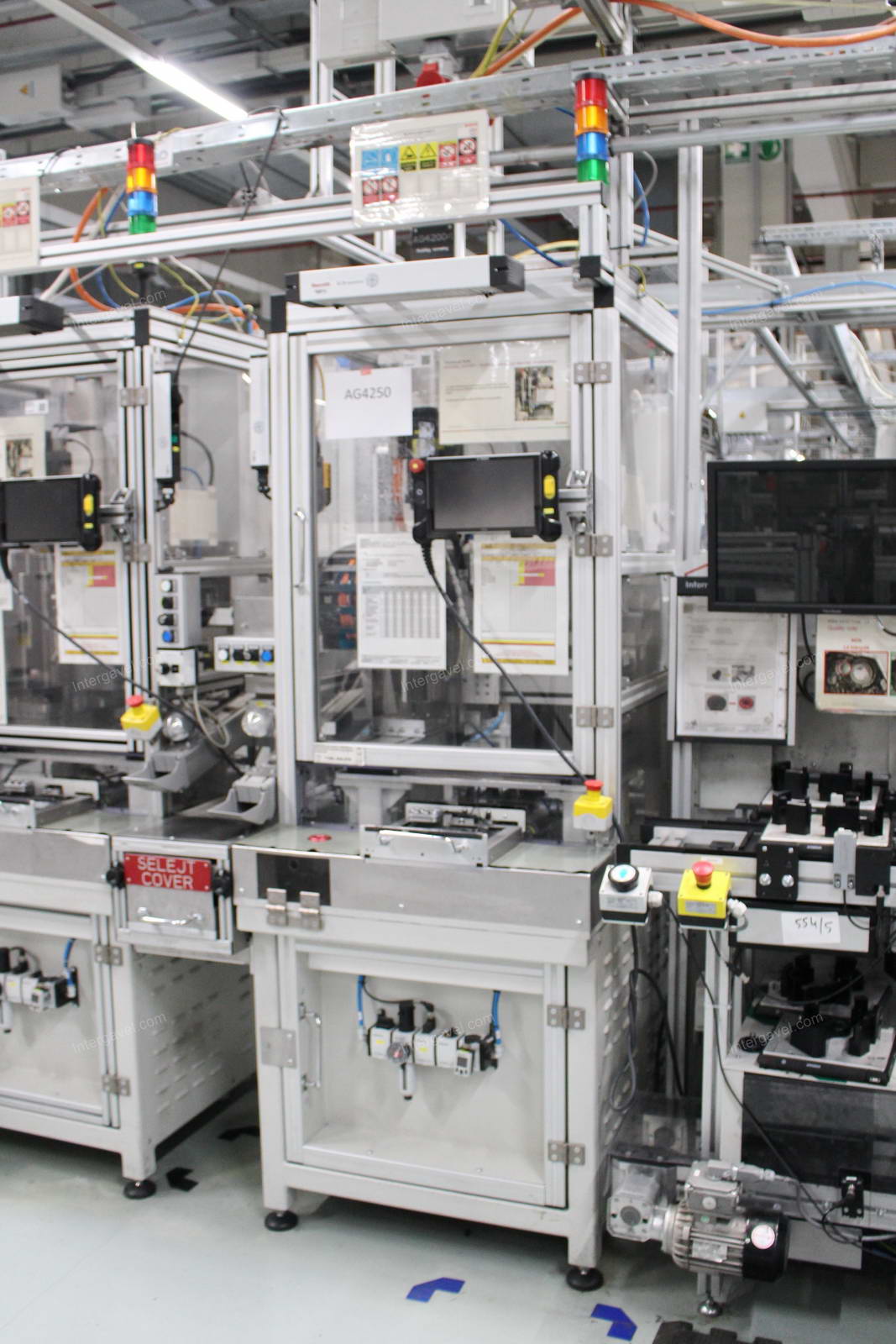 Szerelő munkahely 4