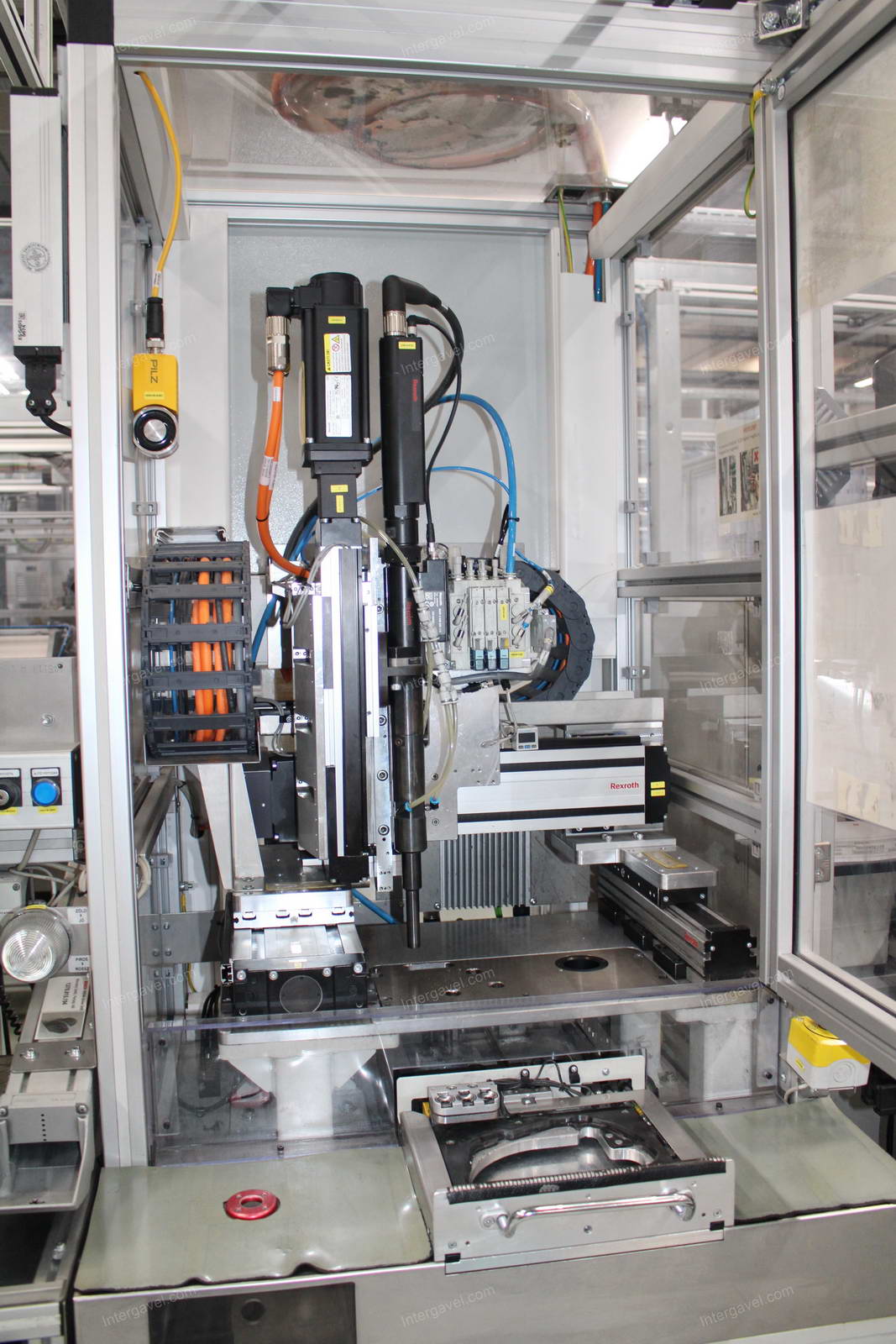 Szerelő munkahely 5