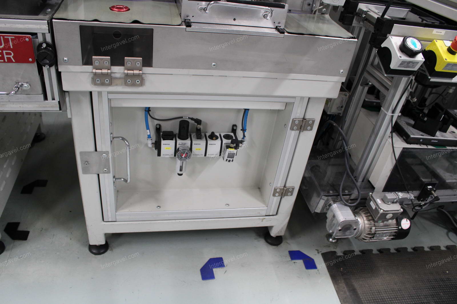 Szerelő munkahely 12