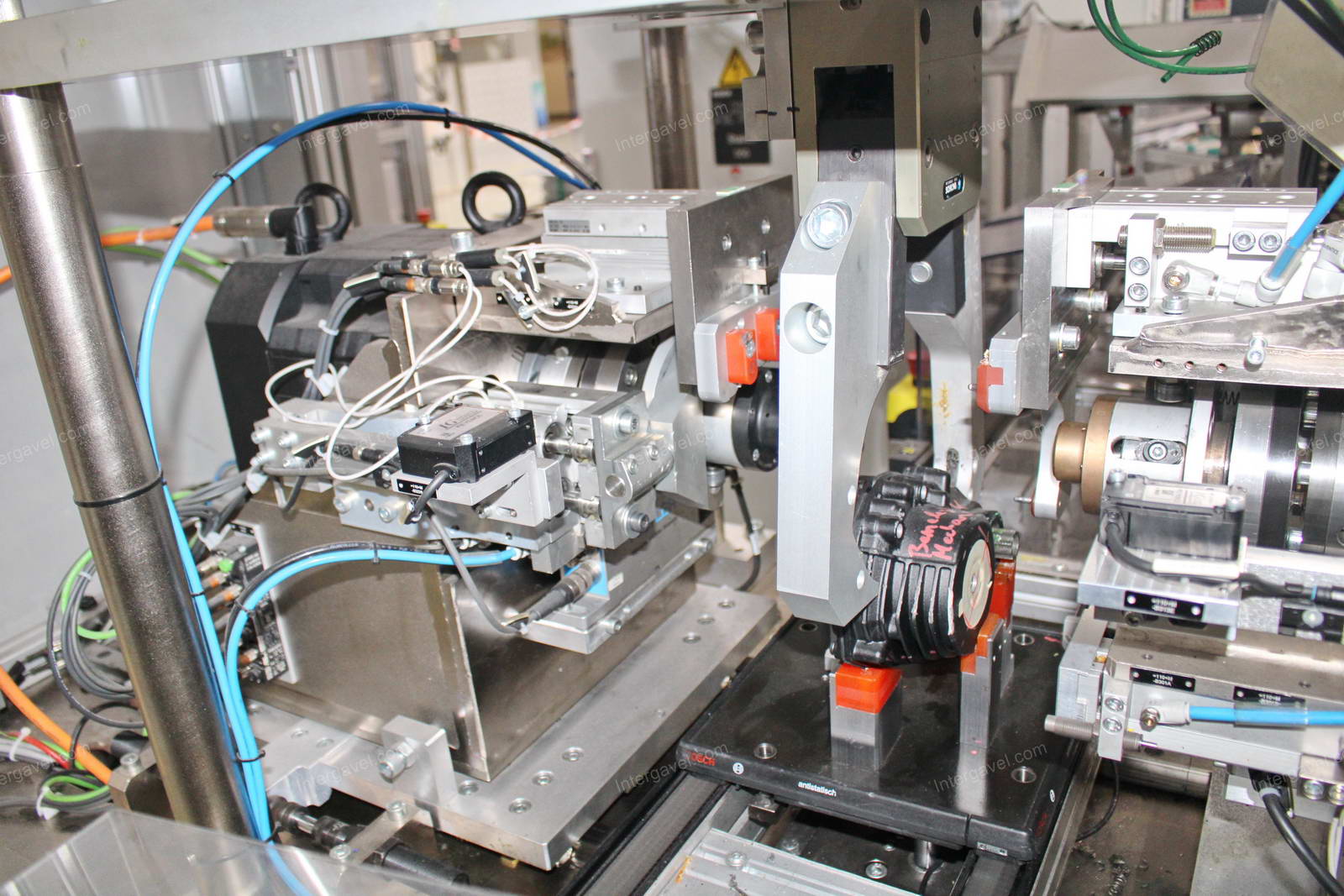 Szerelő munkahely 4