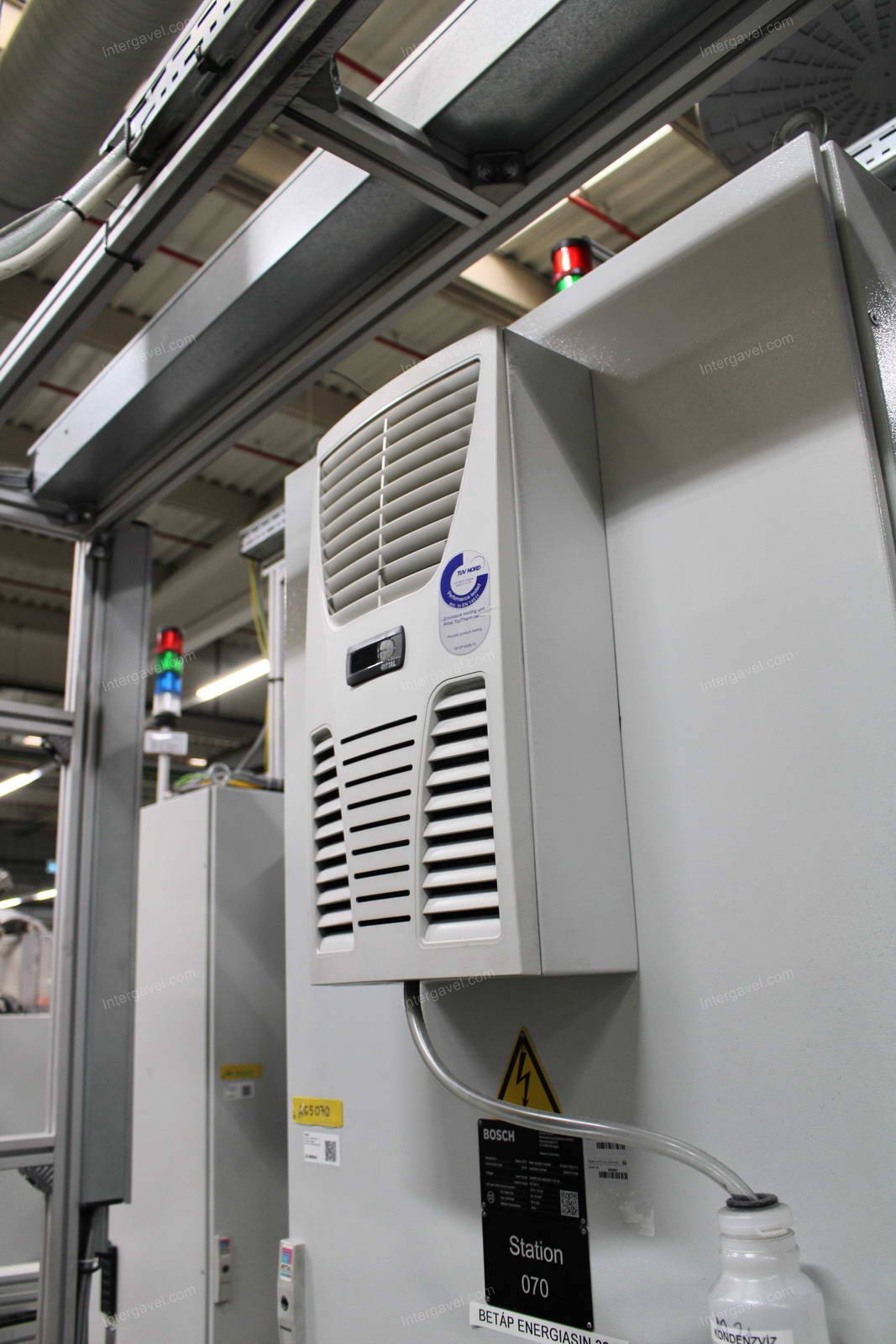 Szerelő munkahely 9