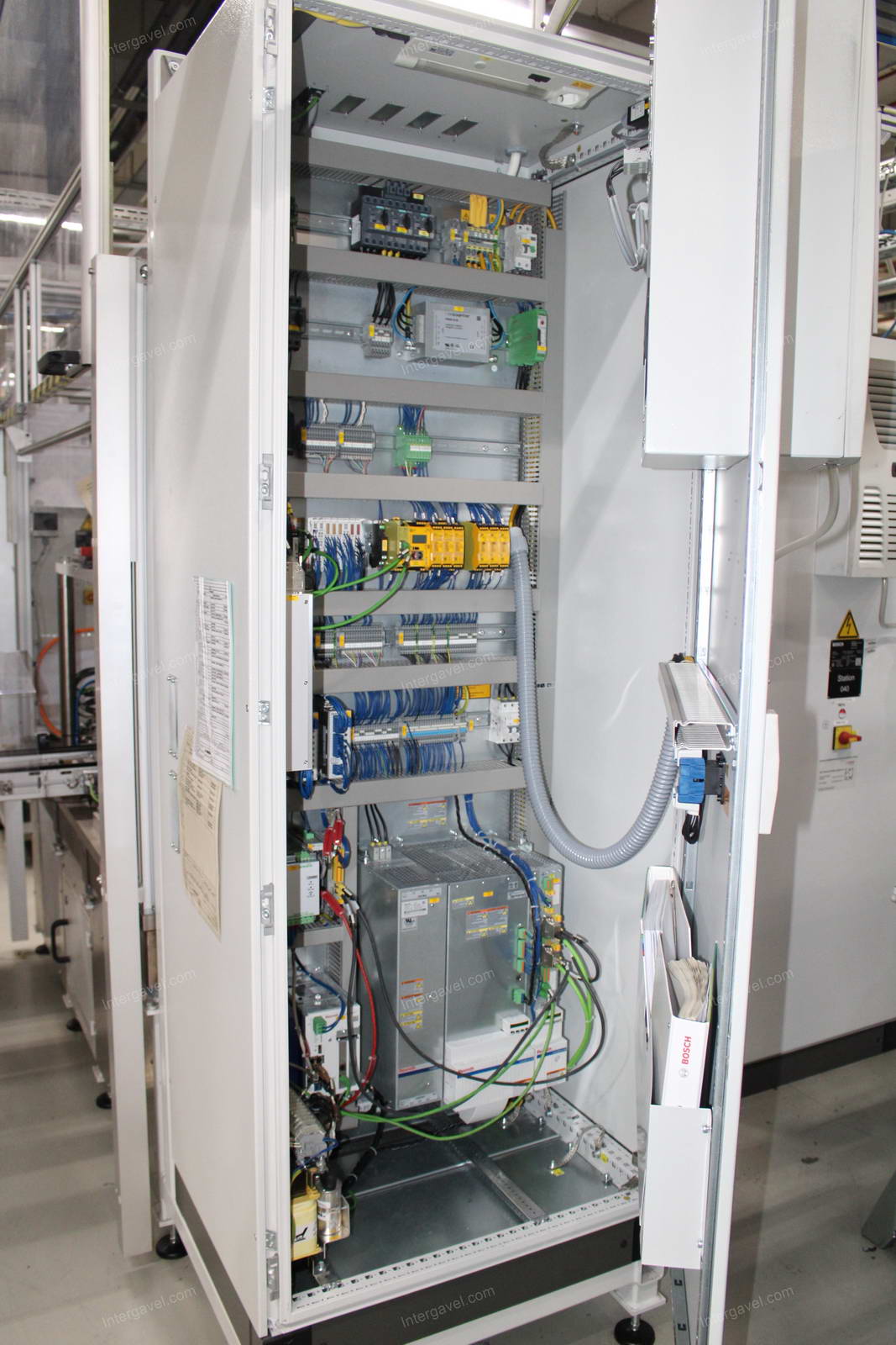 Szerelő munkahely 9