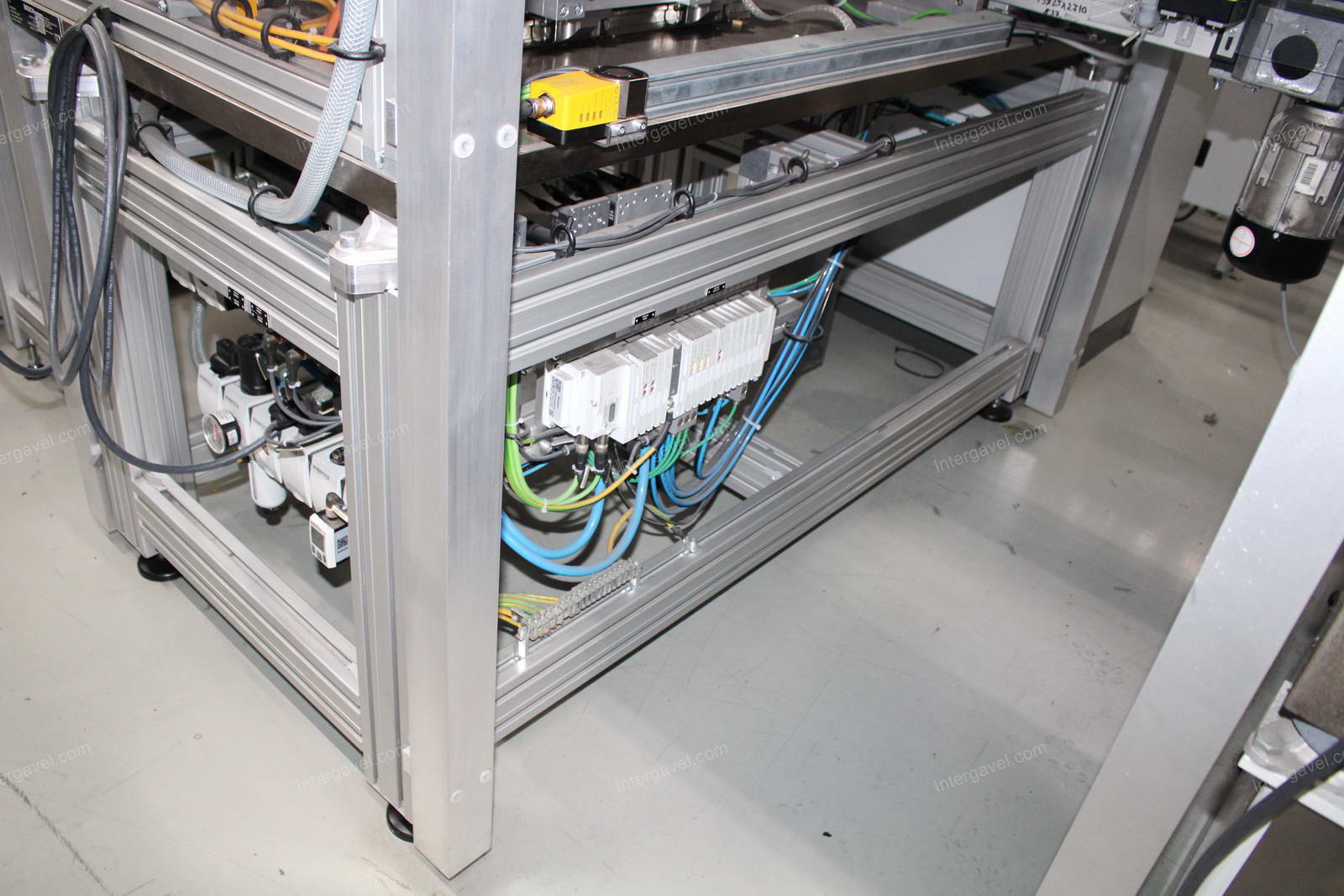 Szerelő munkahely 7