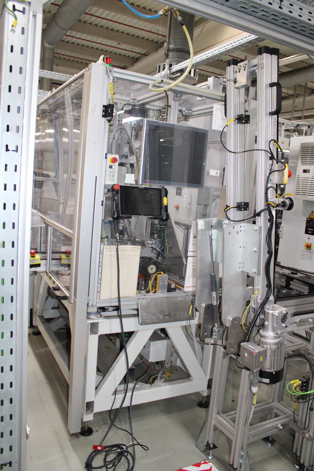 Szerelő munkahely 2