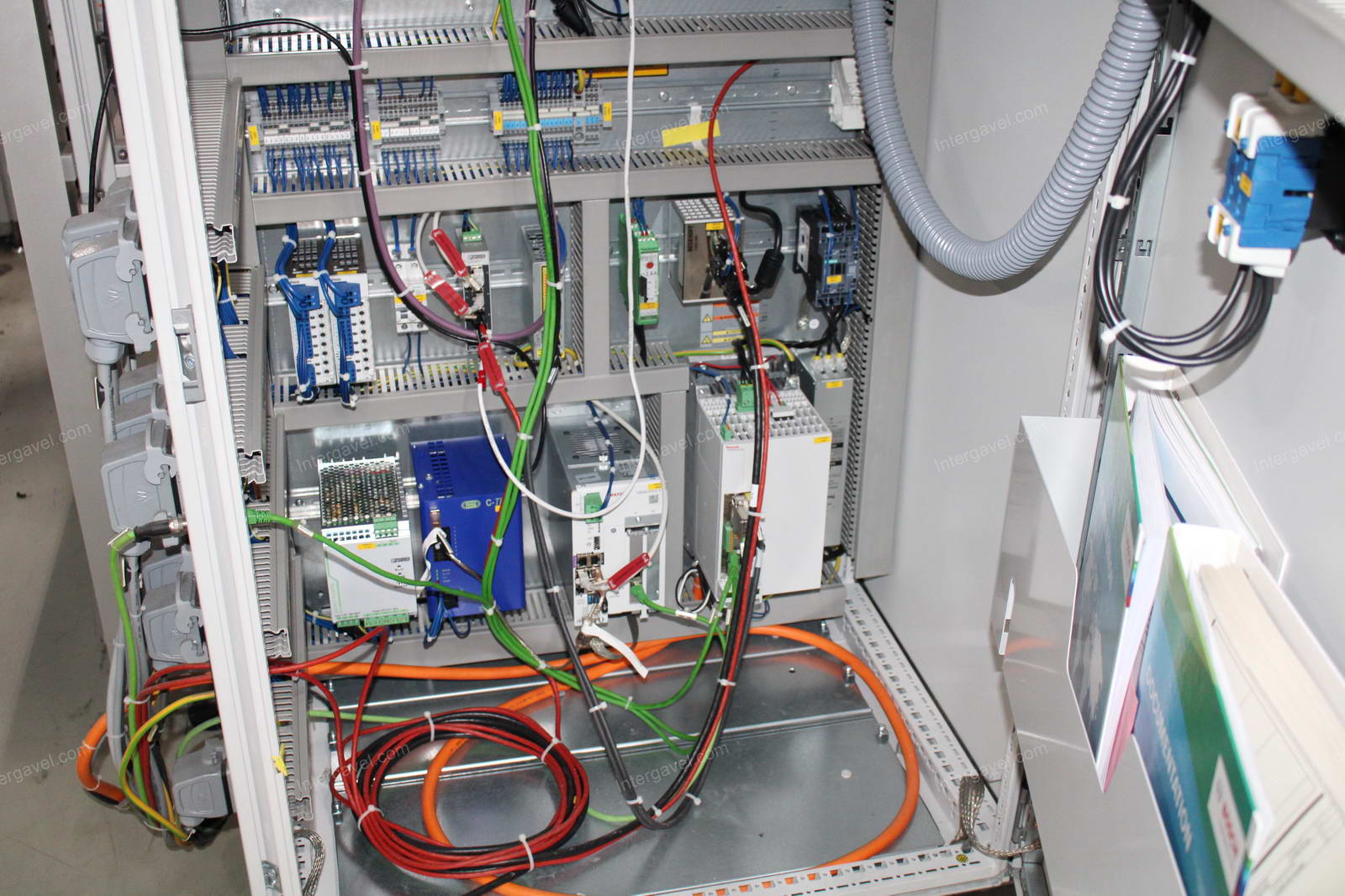 Szerelő munkahely 14