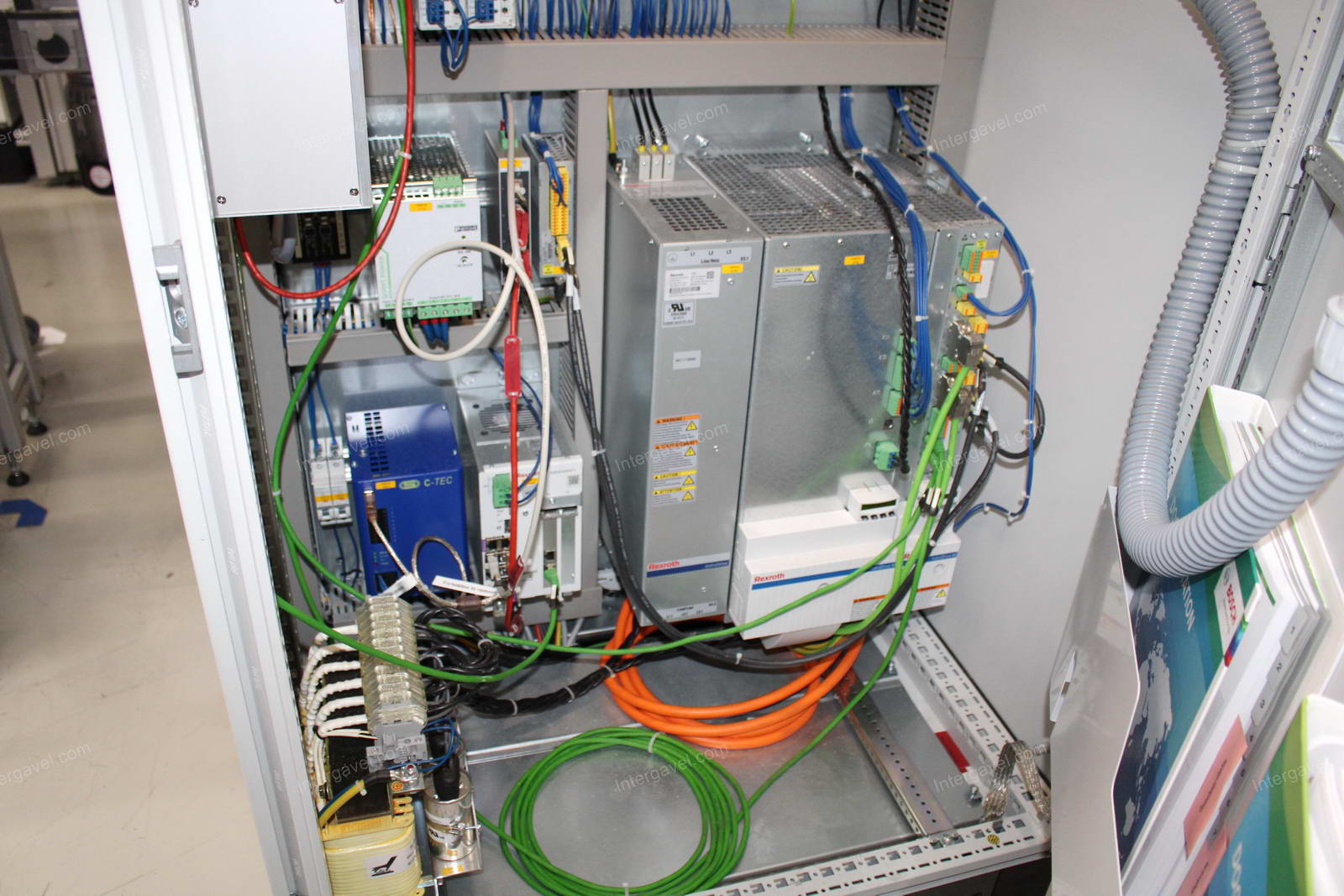 Szerelő munkahely 10