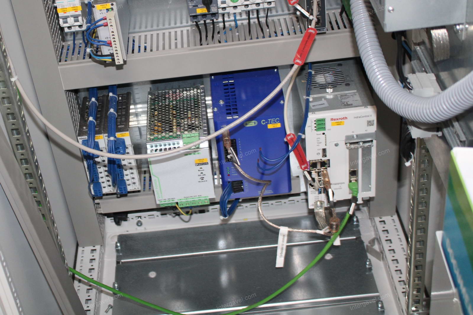 Szerelő munkahely 9