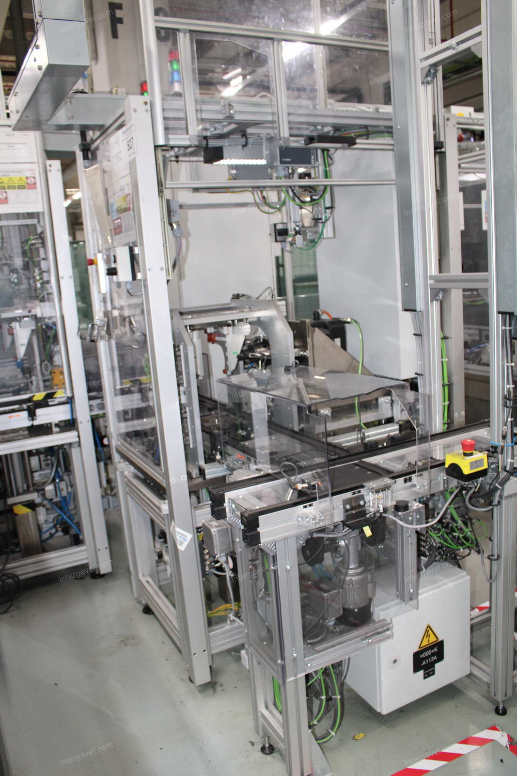 Szerelő munkahely 3