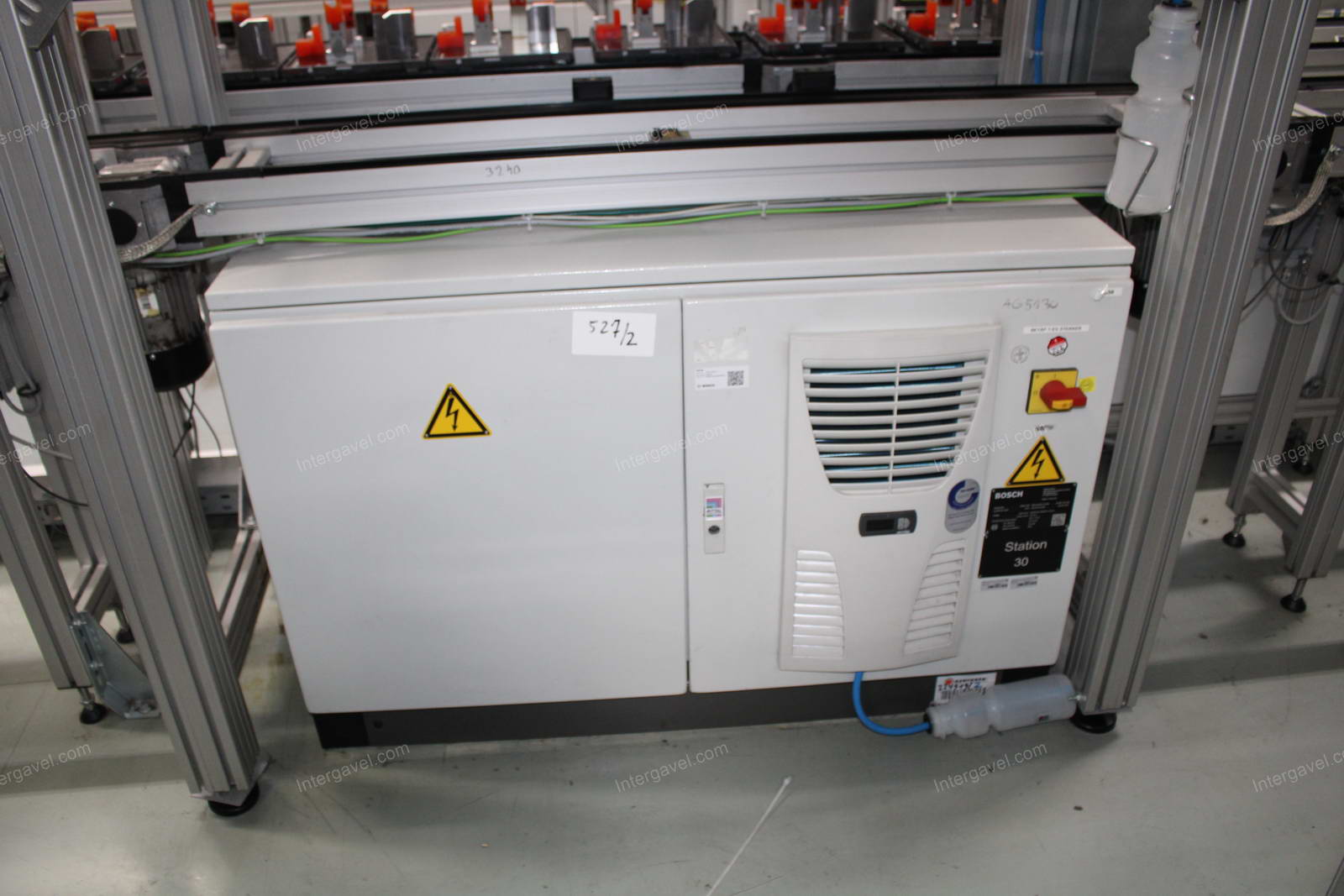 Szerelő munkahely 11