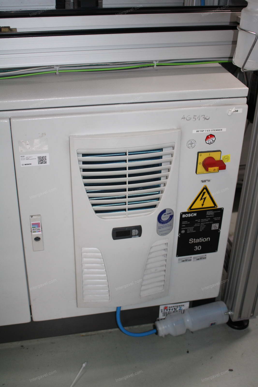 Szerelő munkahely 12