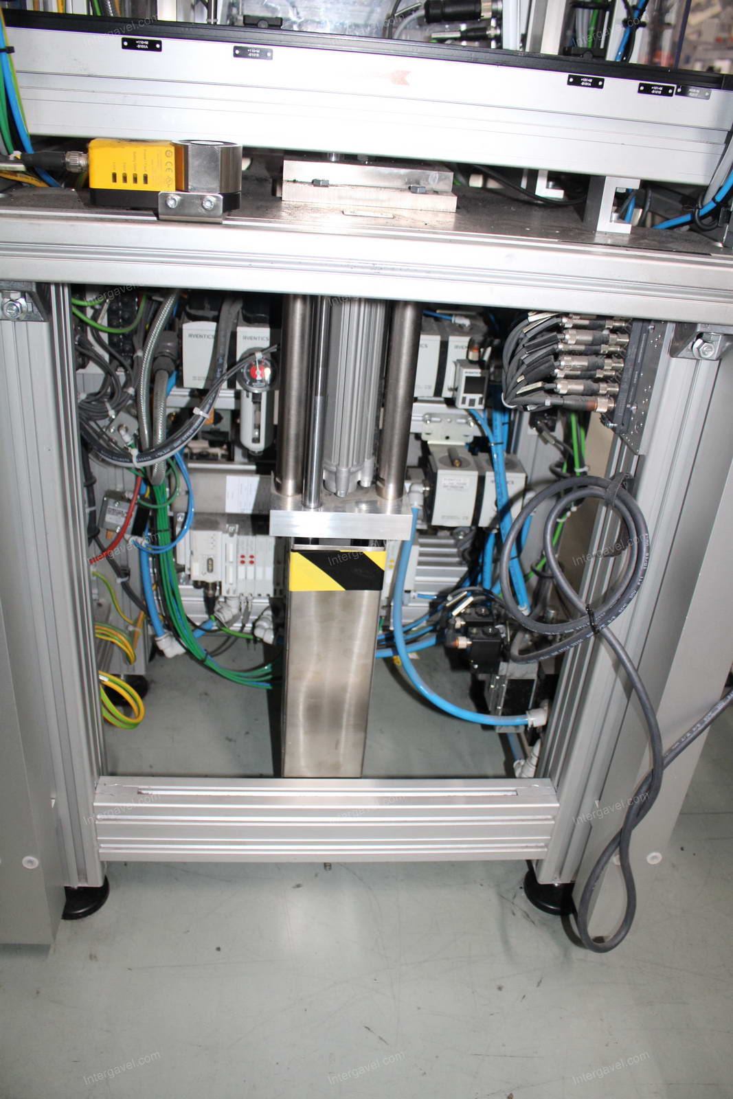 Szerelő munkahely 4