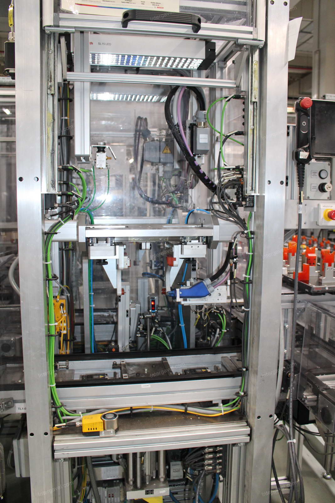 Szerelő munkahely 4