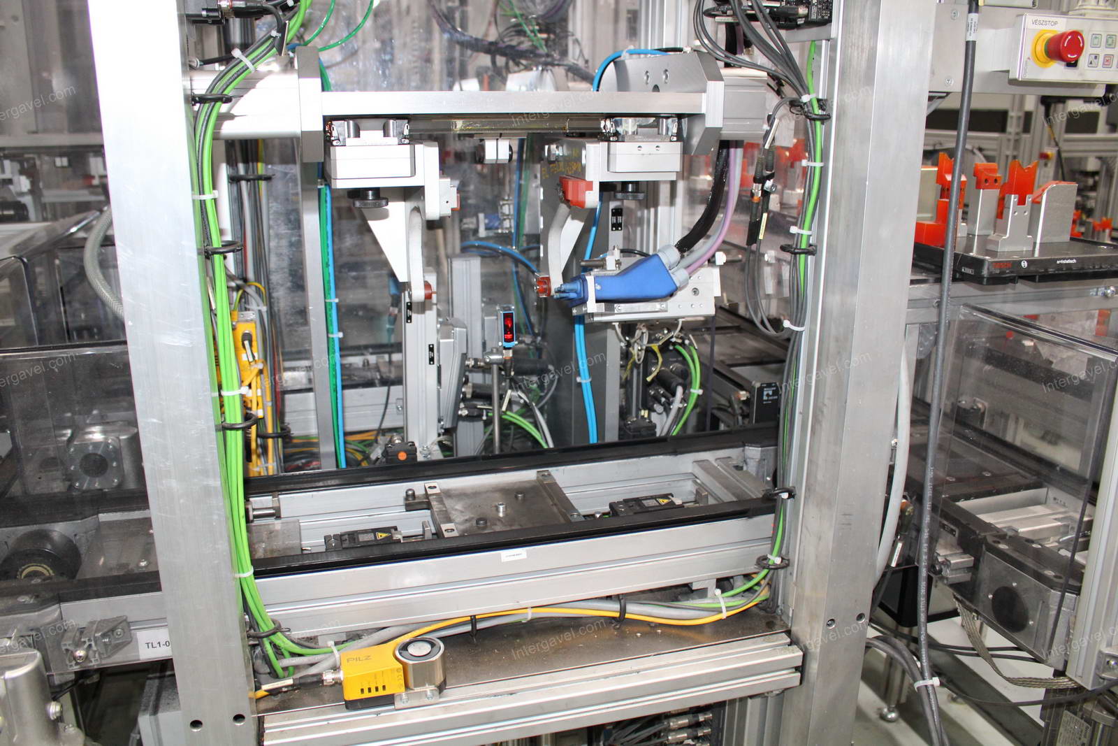 Szerelő munkahely 5