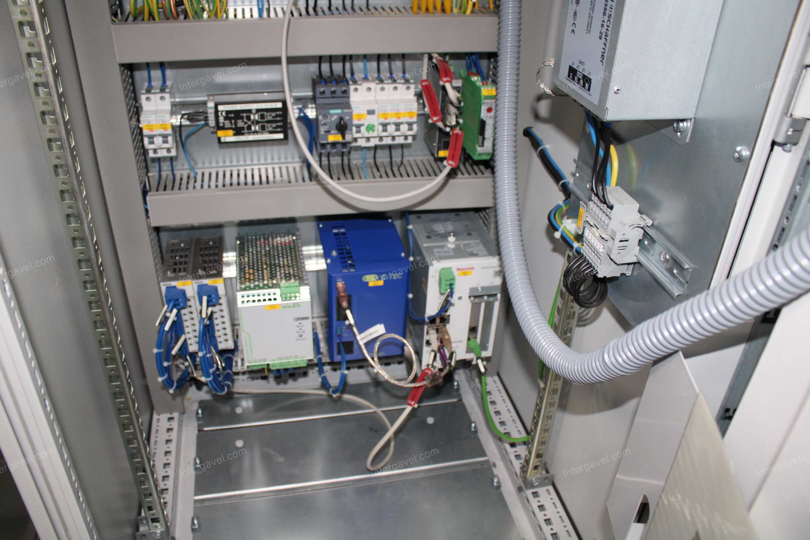 Szerelő munkahely 9