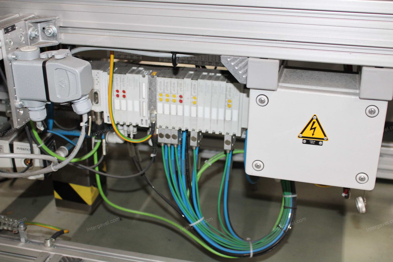 Szerelő munkahely 5