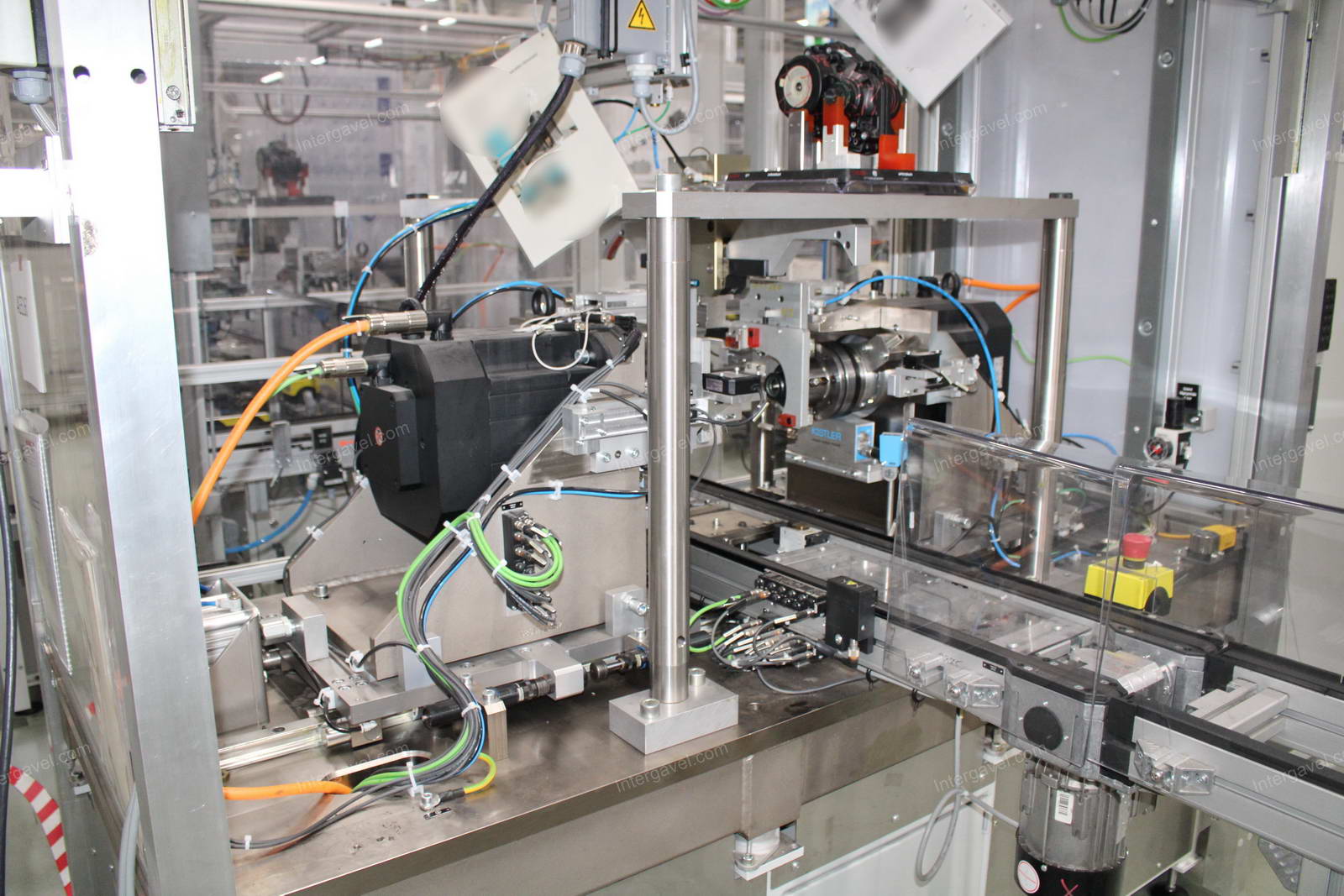 Szerelő munkahely 3