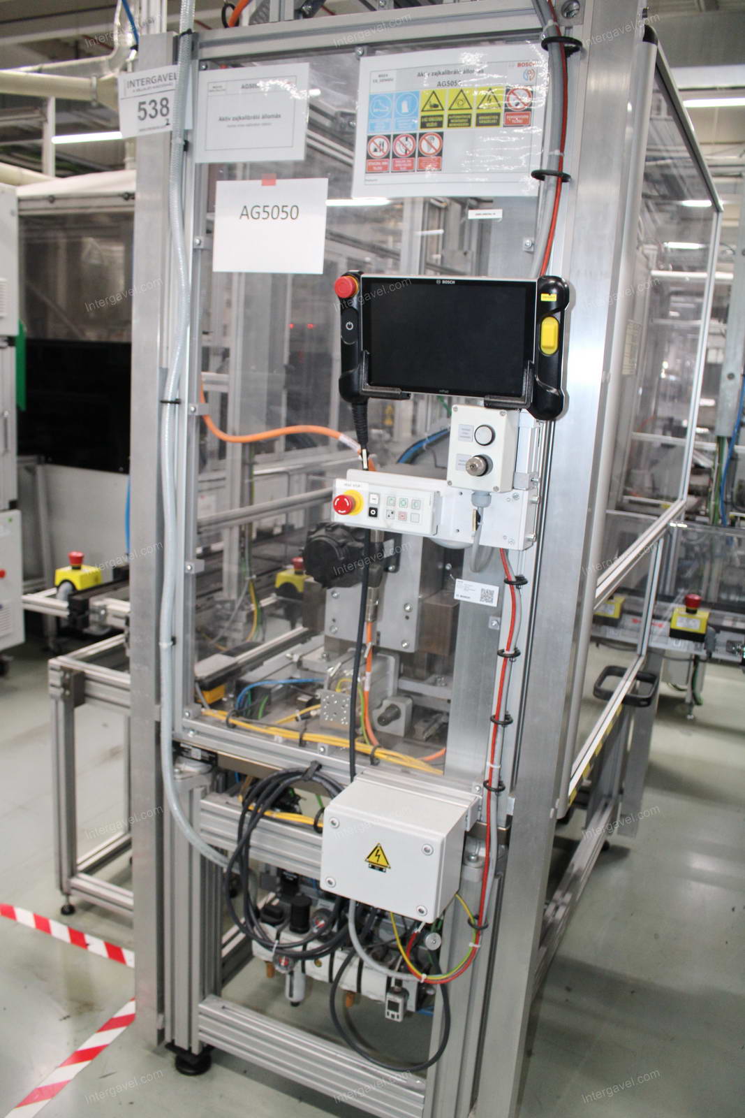 Szerelő munkahely 2