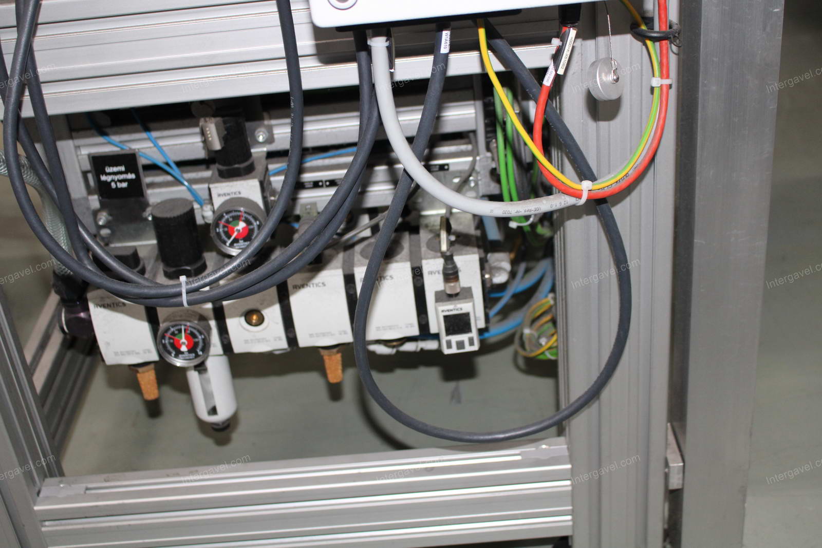 Szerelő munkahely 4