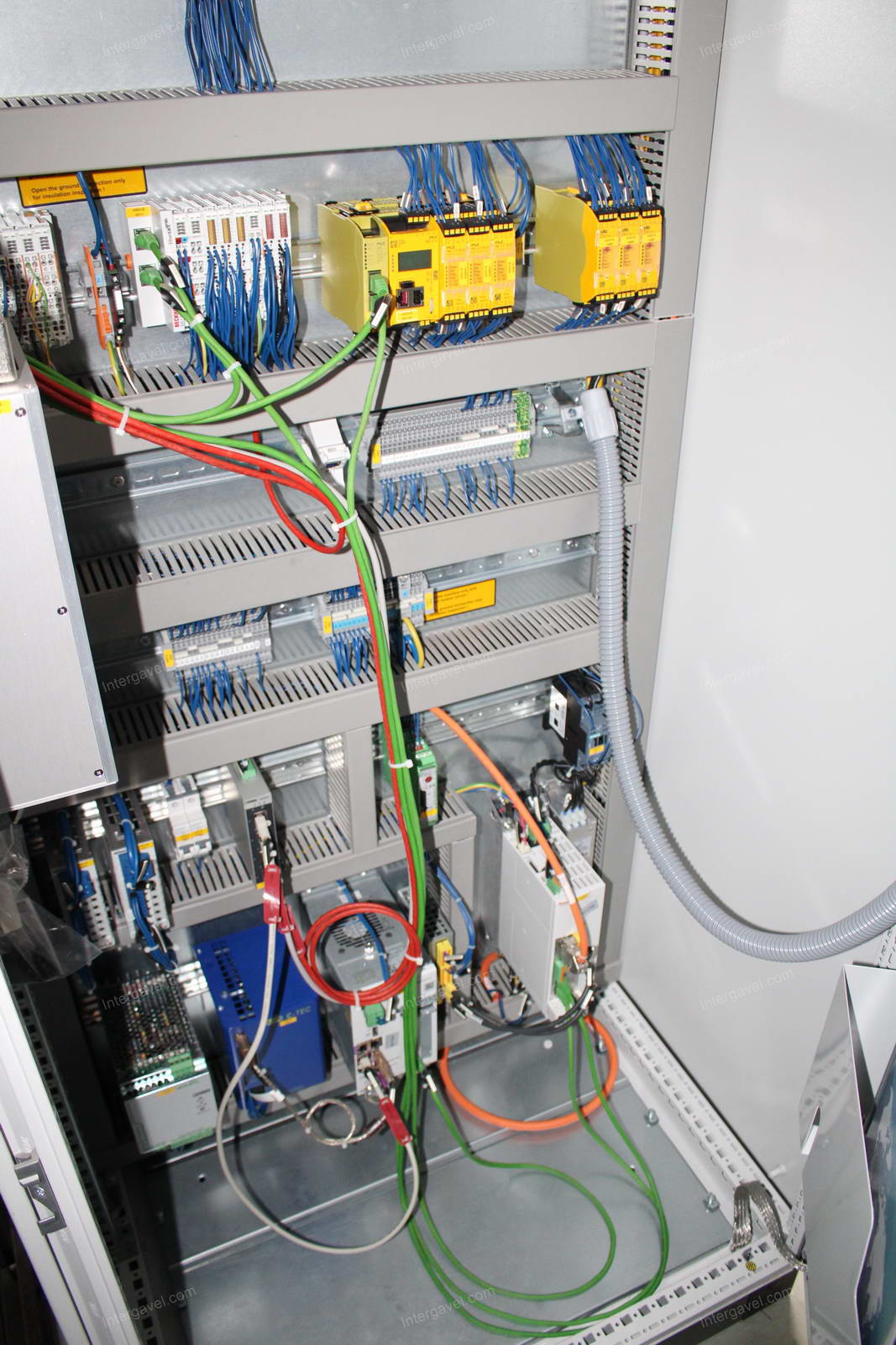 Szerelő munkahely 9