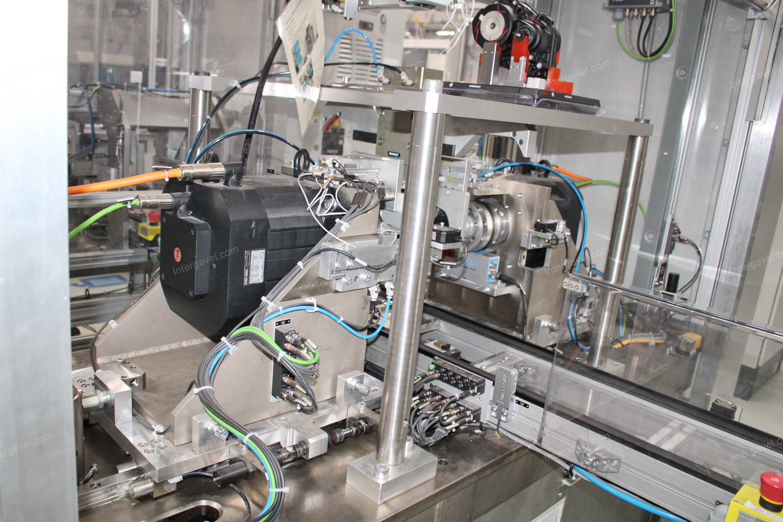 Szerelő munkahely 2