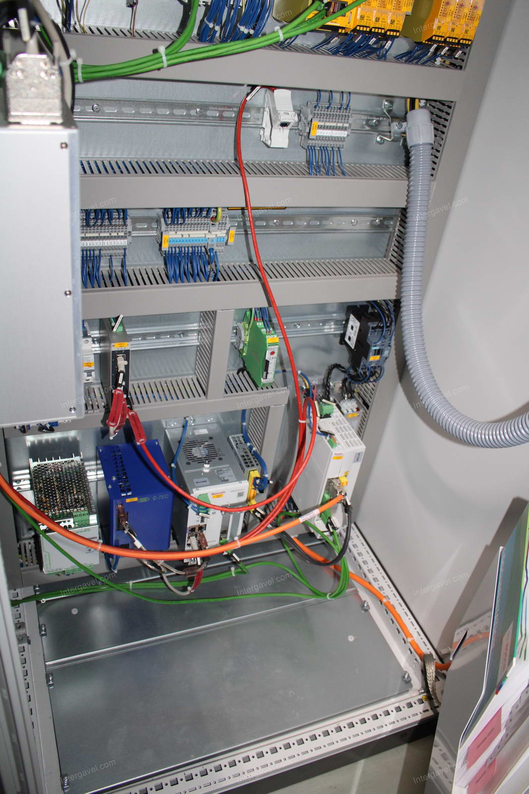 Szerelő munkahely 10