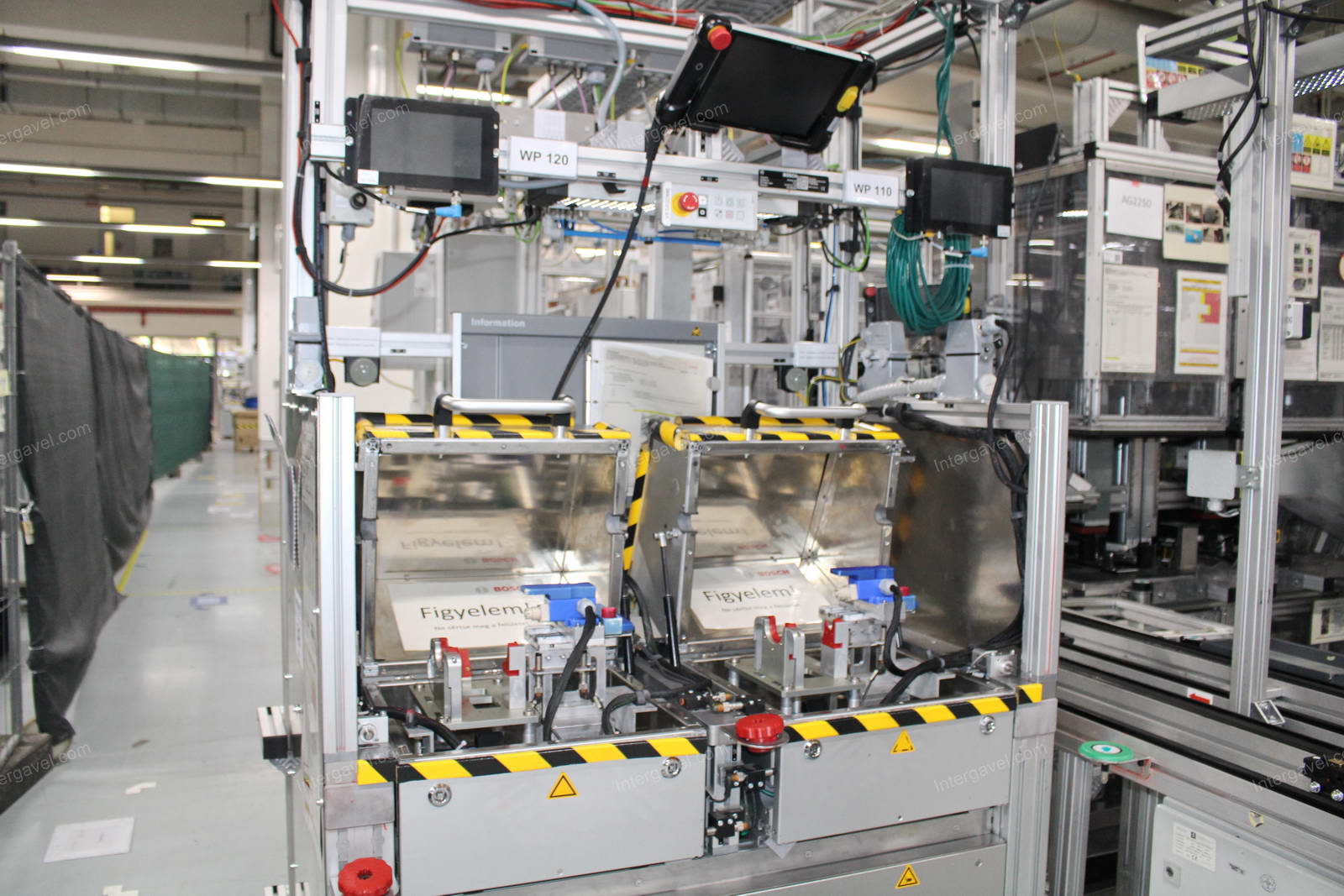 Szerelő munkahely 2