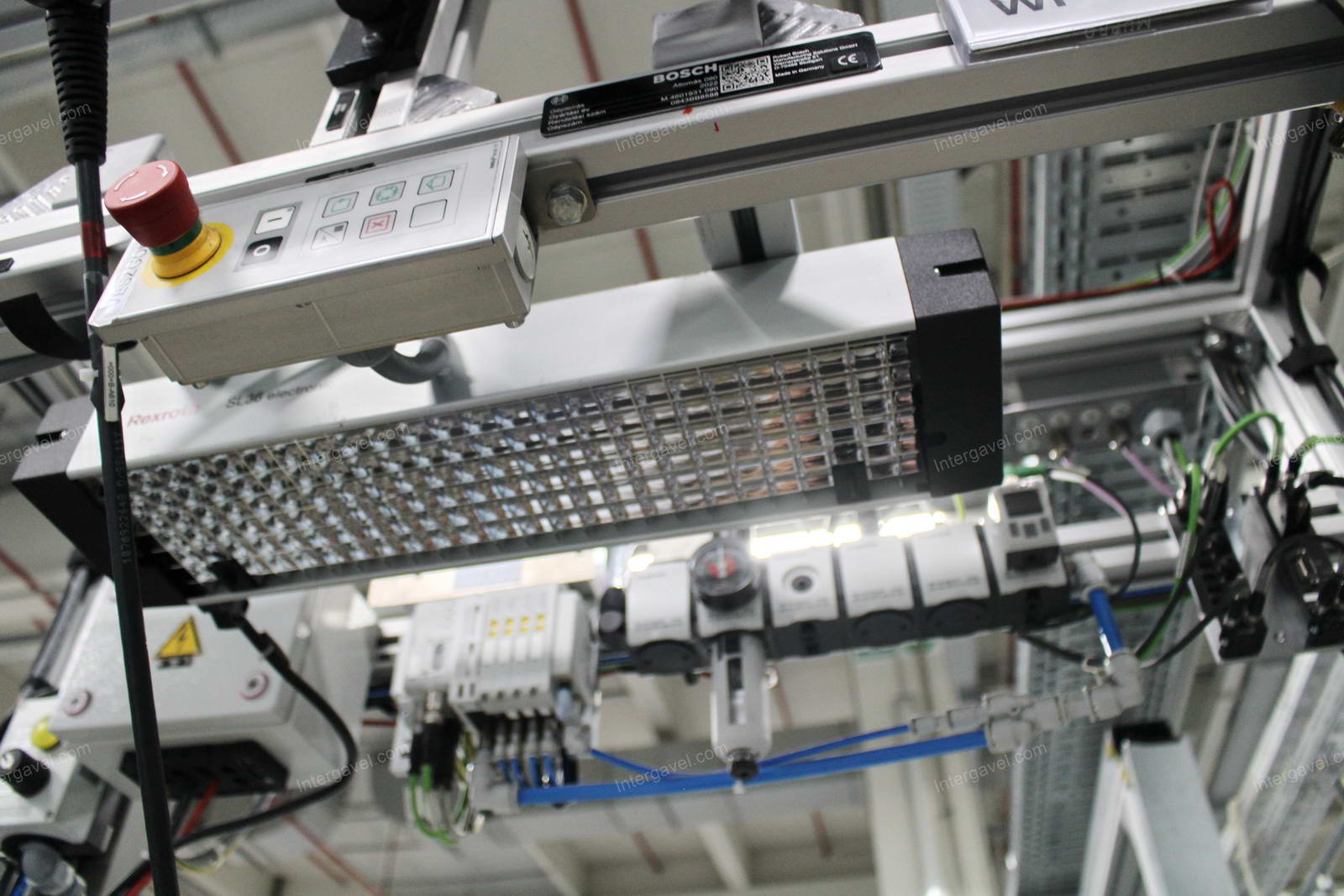 Szerelő munkahely 6