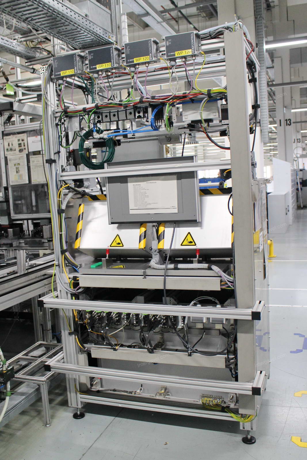 Szerelő munkahely 8