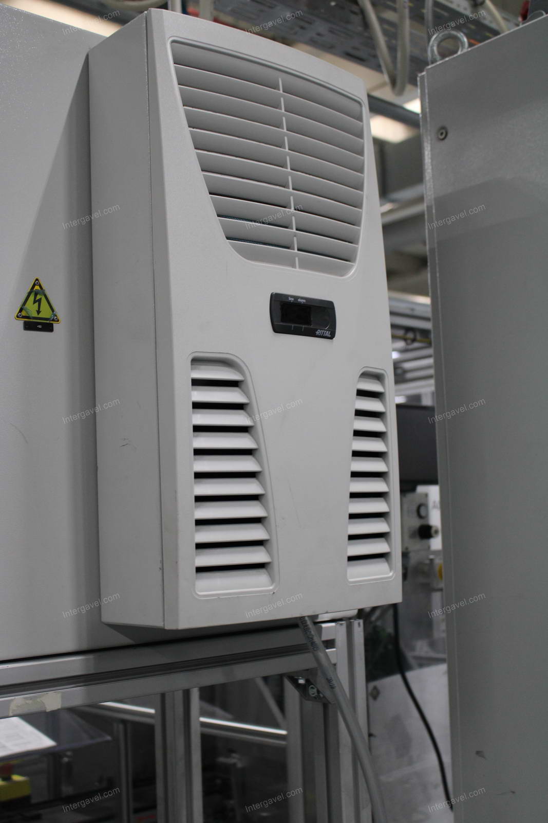 Szerelő munkahely 16