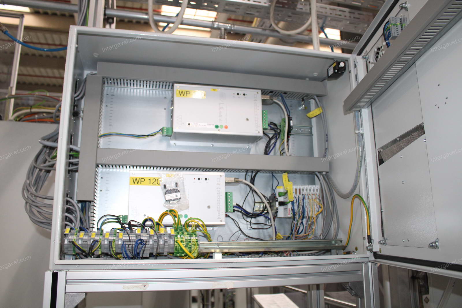 Szerelő munkahely 17