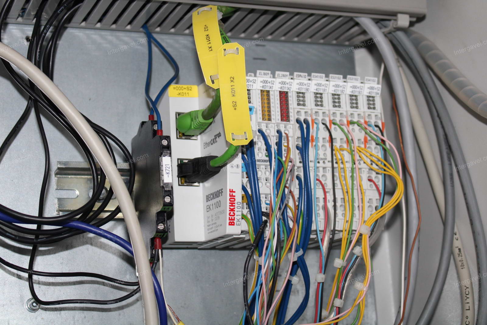 Szerelő munkahely 20