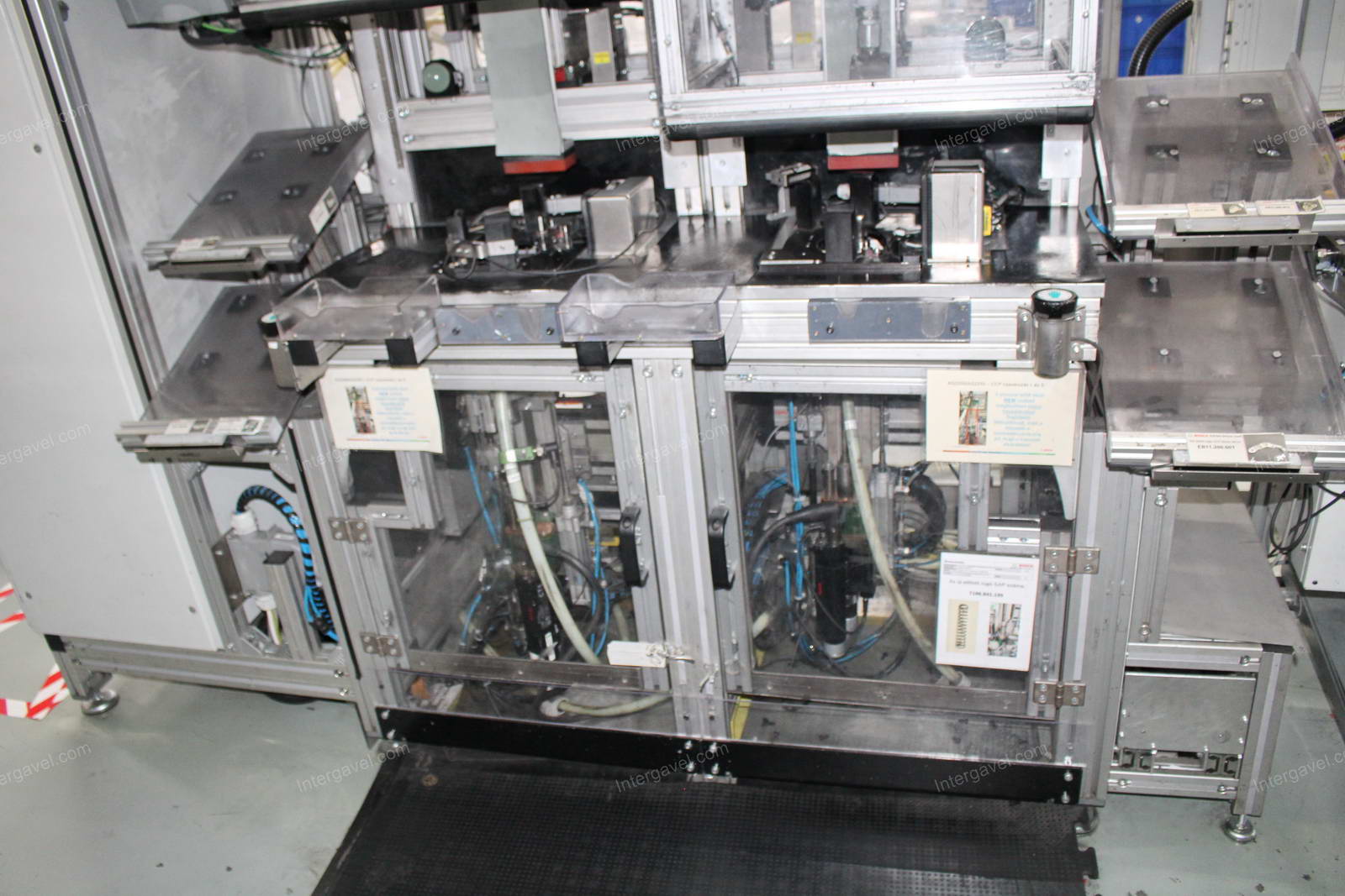 Szerelő munkahely 3