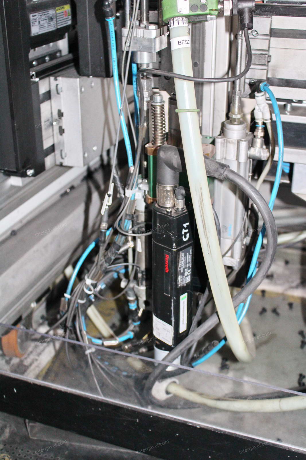 Szerelő munkahely 6