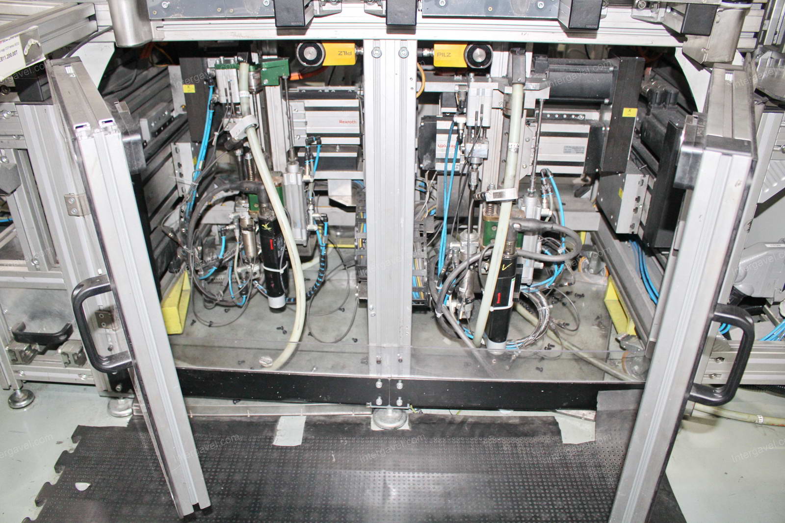 Szerelő munkahely 6