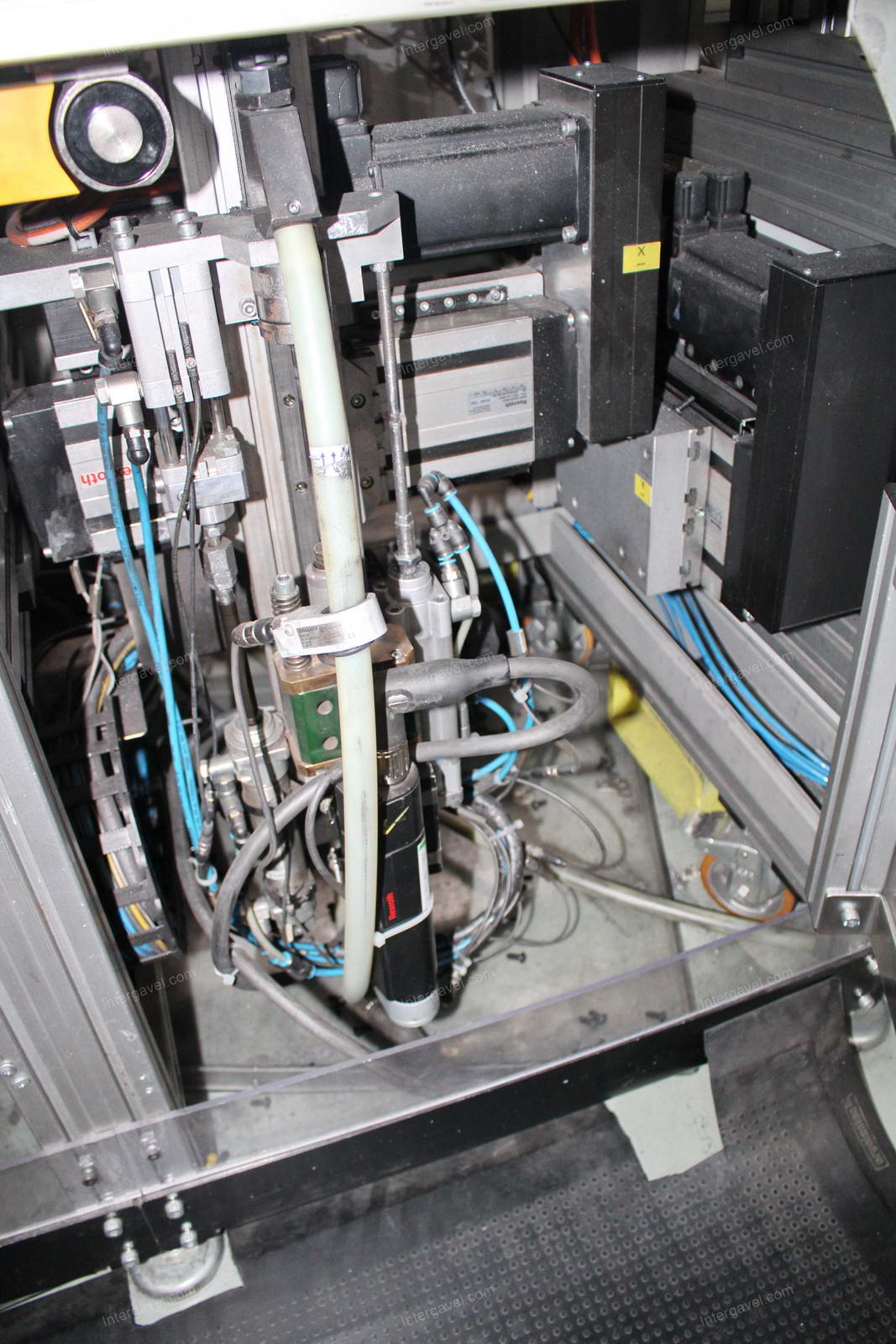 Szerelő munkahely 10