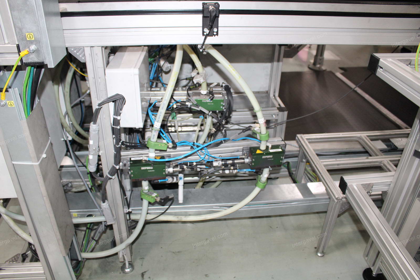 Szerelő munkahely 25