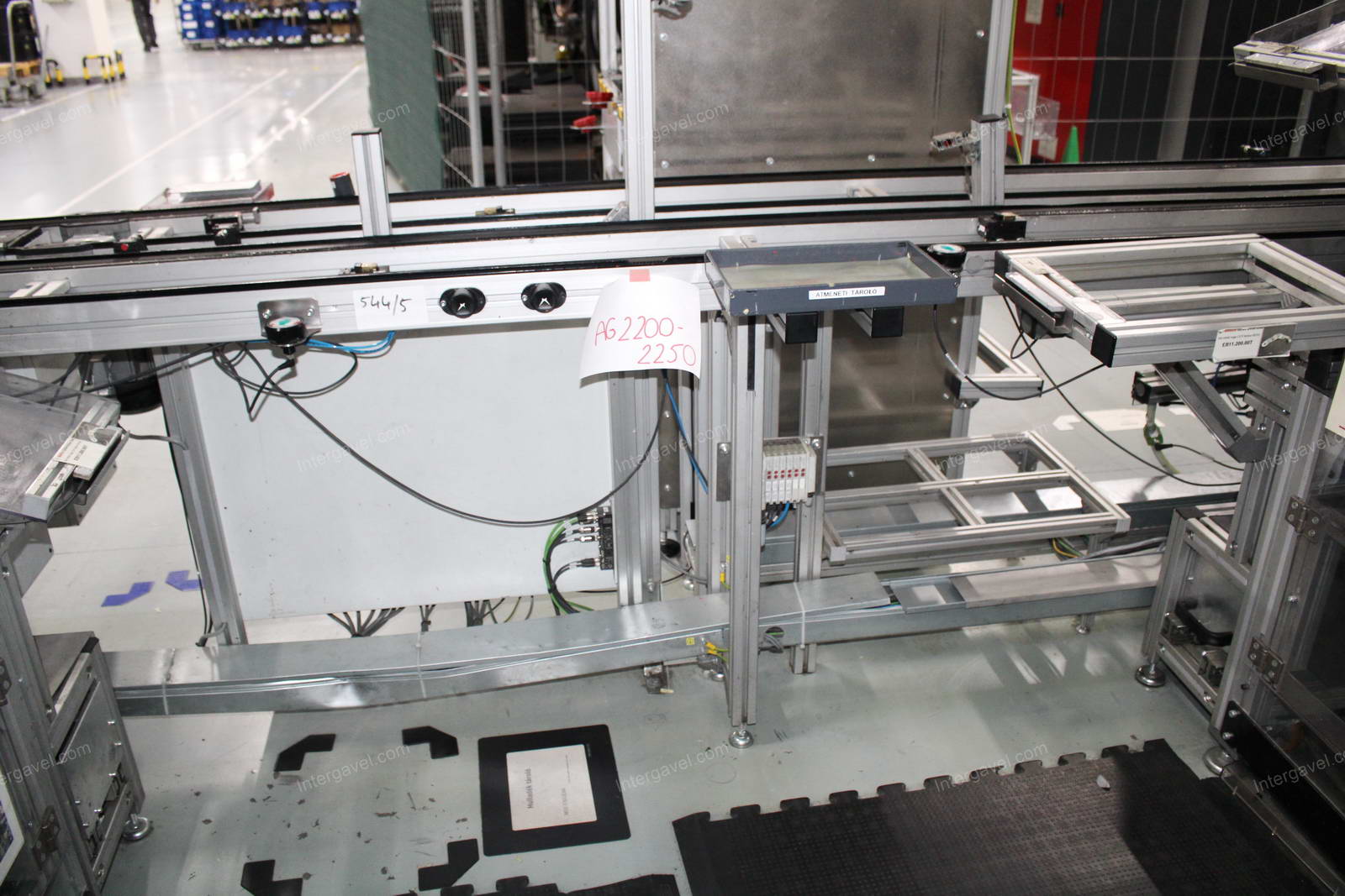 Szerelő munkahely 28