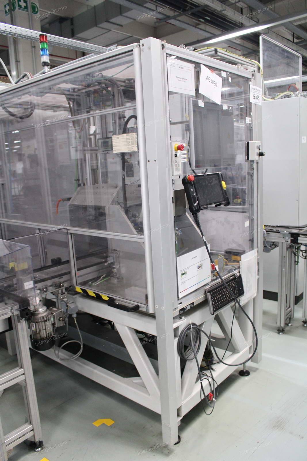 Szerelő munkahely 2